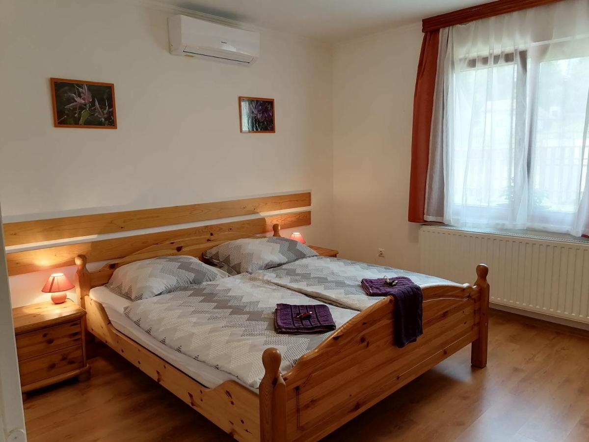 8888 Apartmanhaz Lispeszentadorján Zewnętrze zdjęcie