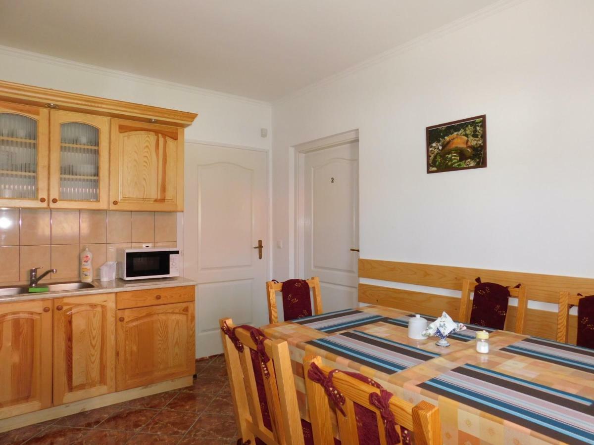 8888 Apartmanhaz Lispeszentadorján Zewnętrze zdjęcie